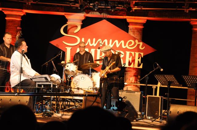 min 2010 08 08 palco centrale 040